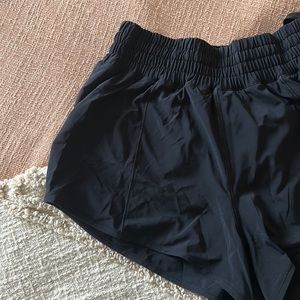 NWT CRZ Yoga High Waisted Shorts 2.5”